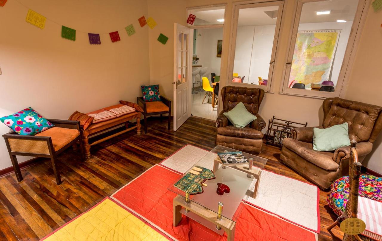 Bento Hostel (Adults Only) サンティアゴ エクステリア 写真